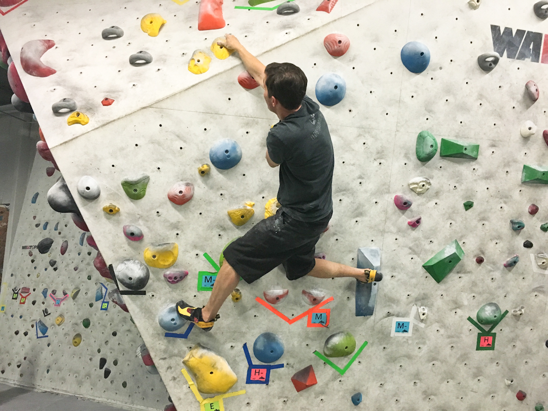 Dropknee is one of the core techniques help you to climb more efficiently